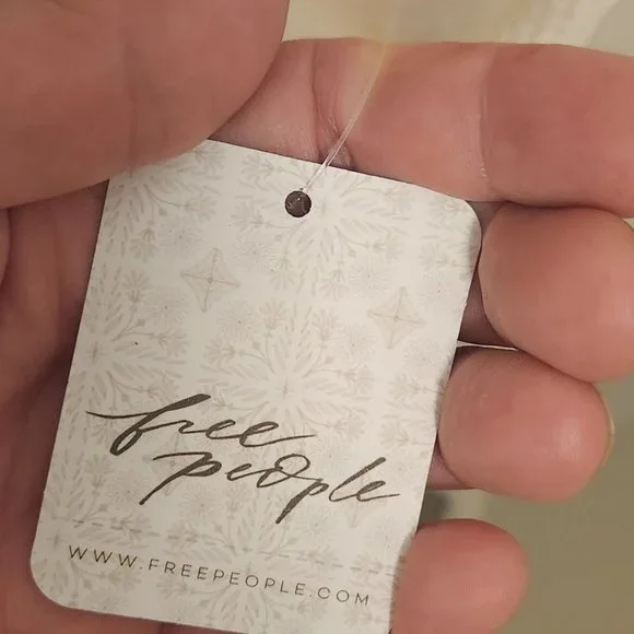 Free People Alabaster Sweater. NWT. Size Medium - Picture 6 of 14